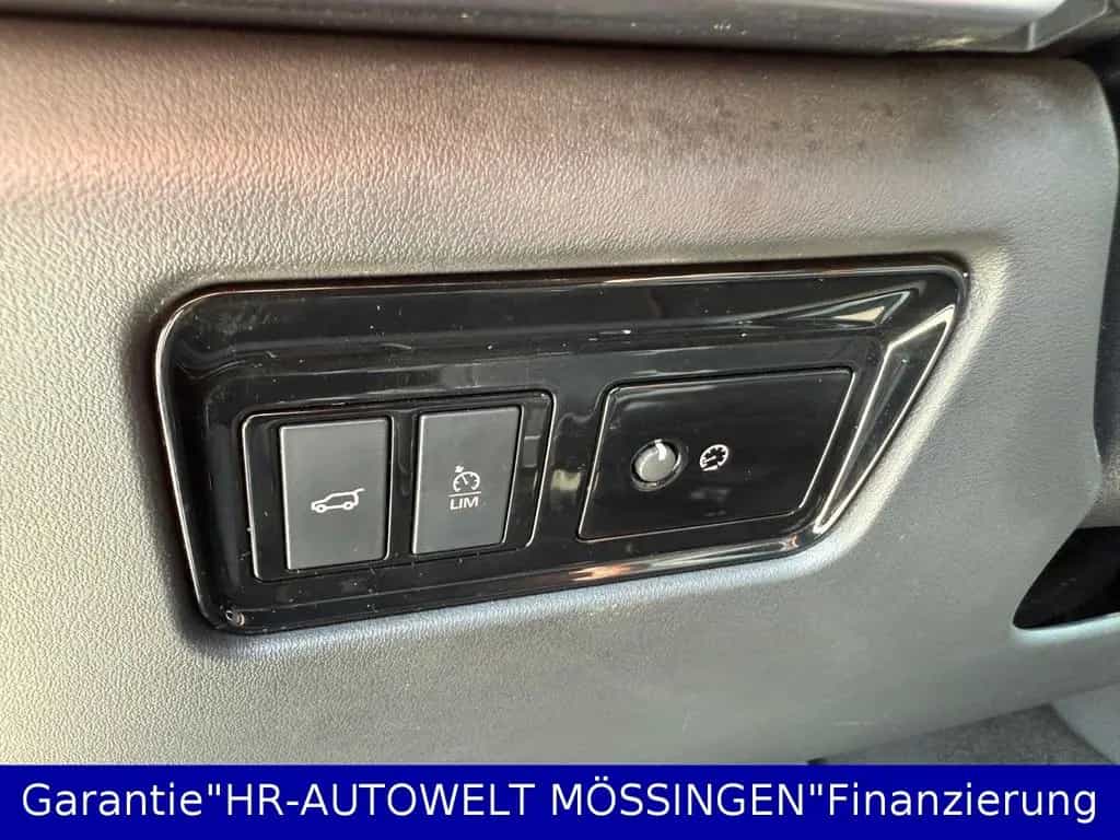 Jaguar F-Pace PrestigeAWD*R-SPORT*AHK*LEDER*360° KAMERA 06/2019-photo-45