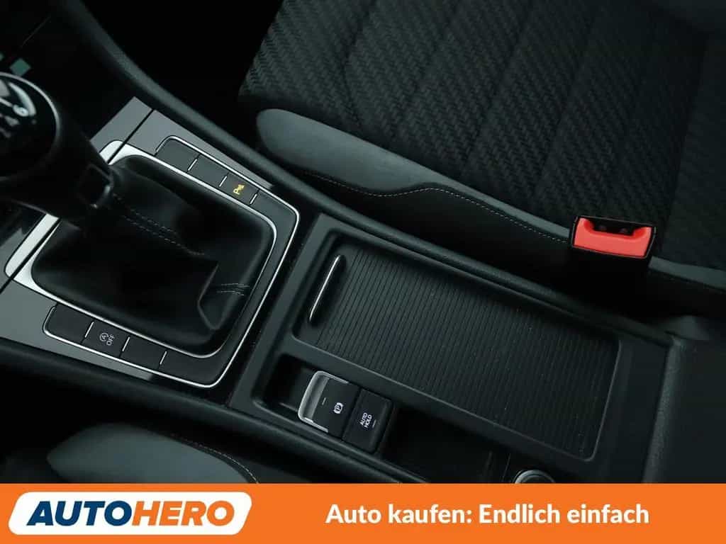 Volkswagen Golf VII 1.5 TSI ACT Highline BM*NAVI*LED*ACC* 03/2019-photo-23