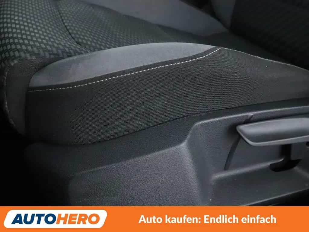 Volkswagen Golf VII 1.5 TSI ACT Highline BM*NAVI*LED*ACC* 03/2019-photo-27