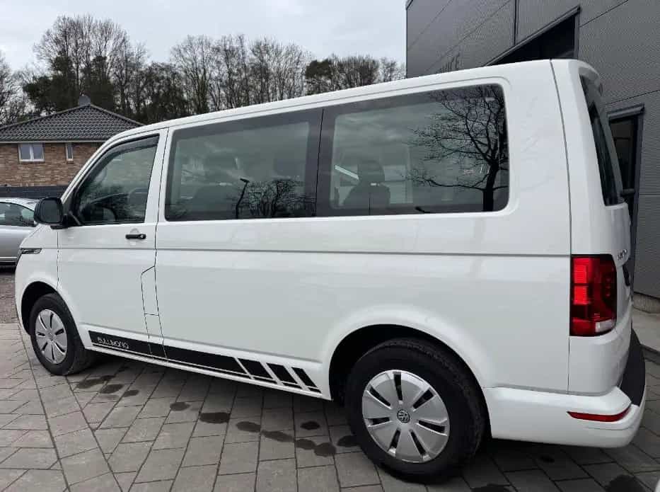 Volkswagen Transporter Multivan Family *1.HAND/7.SITZER/AHK* 12/2020-photo-5