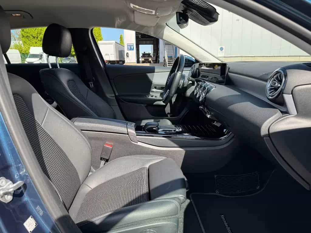 Mercedes-Benz A-Class 250 Garantie *nur 35000 Km*Keyless *Memory*AMG 12/2019-photo-17
