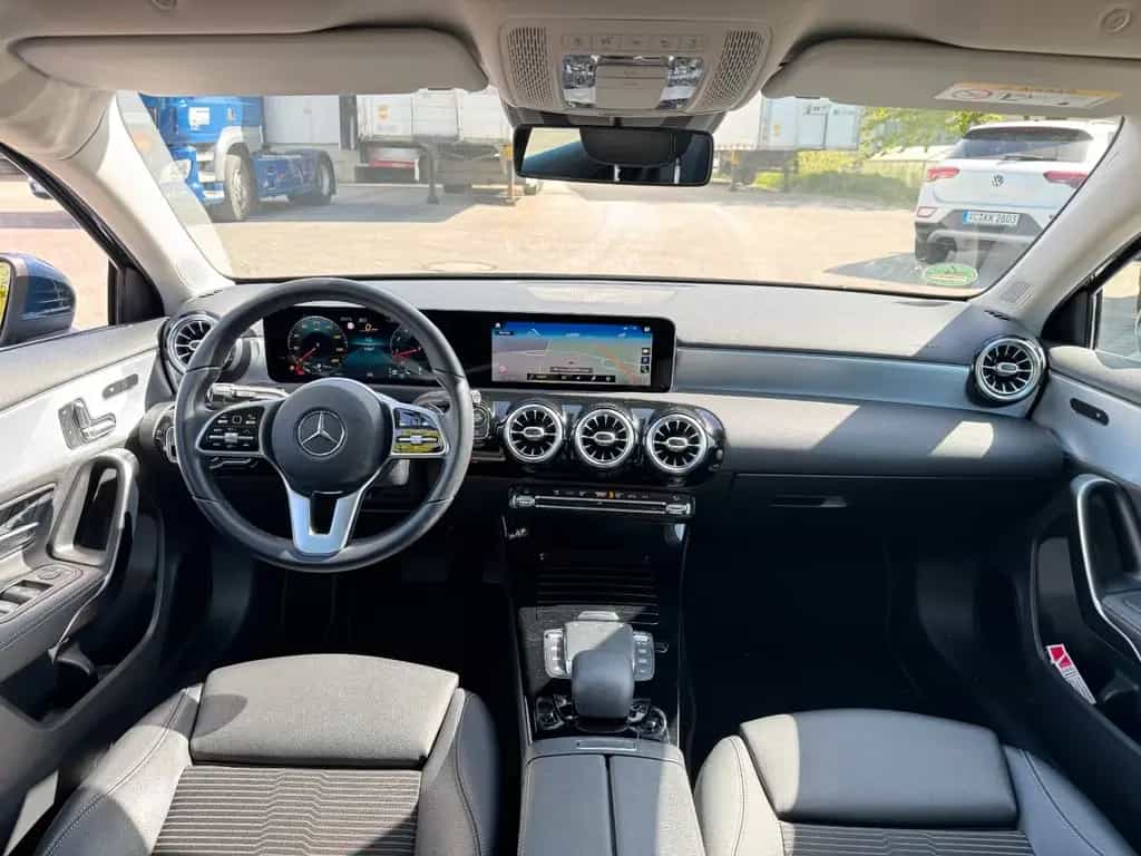 Mercedes-Benz A-Class 250 Garantie *nur 35000 Km*Keyless *Memory*AMG 12/2019-photo-21