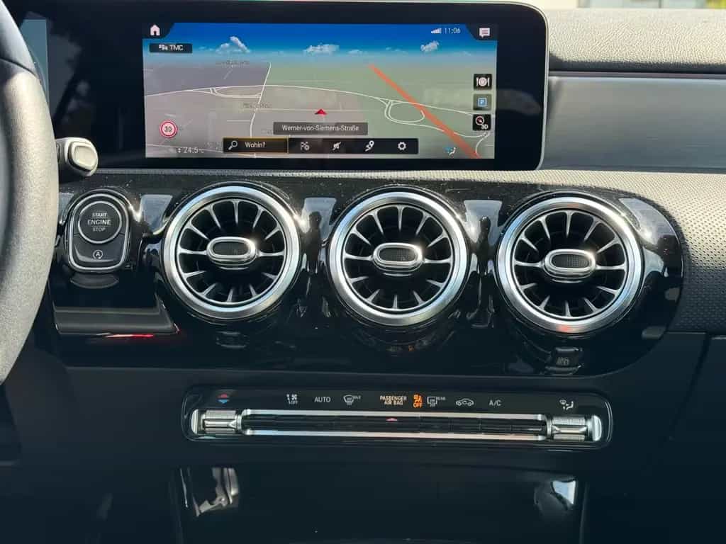 Mercedes-Benz A-Class 250 Garantie *nur 35000 Km*Keyless *Memory*AMG 12/2019-photo-26