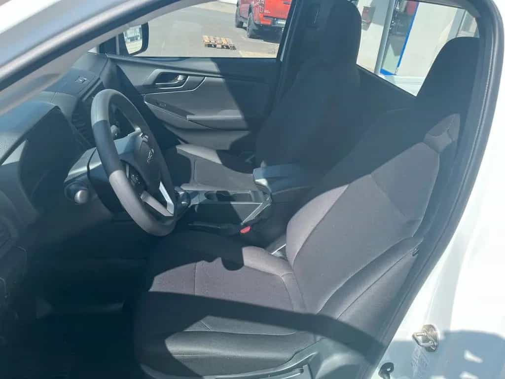 Isuzu D-Max Space Cab L AT neues Modell +SOFORT+ null-photo-31