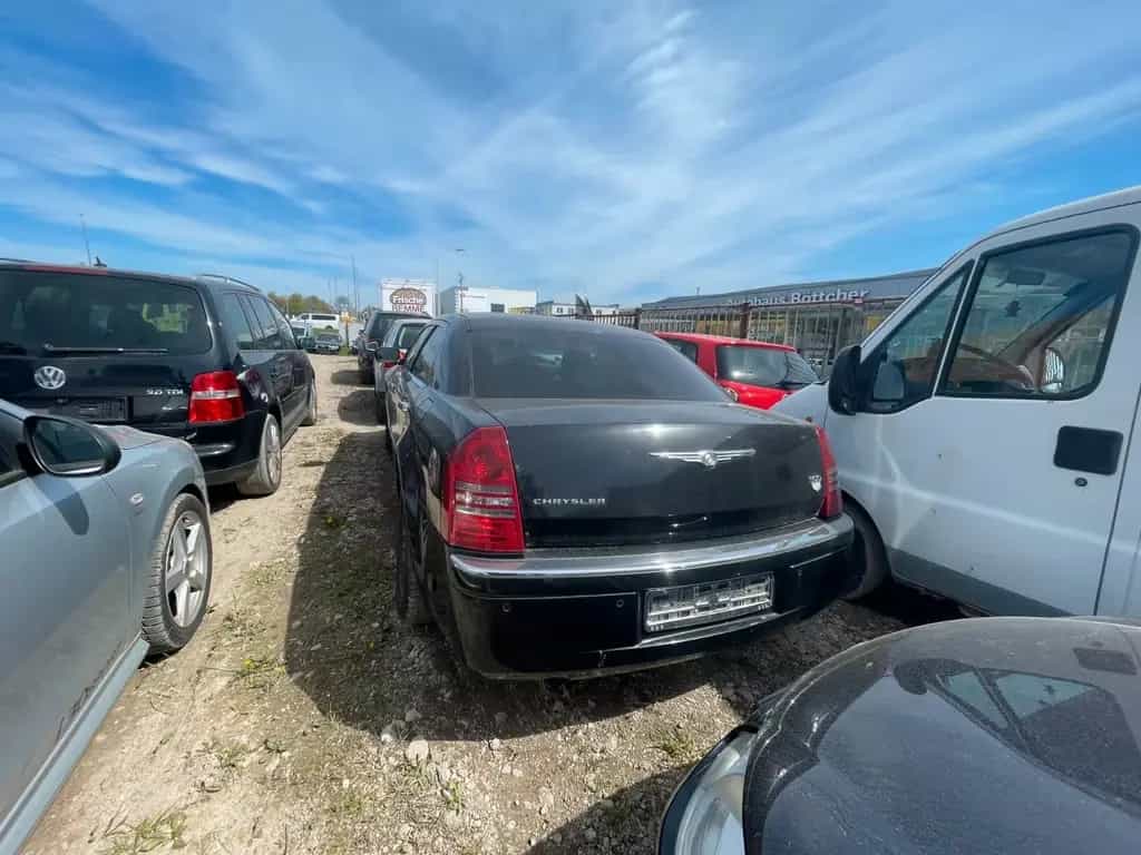Chrysler 300C 3.5 09/2004-photo-2