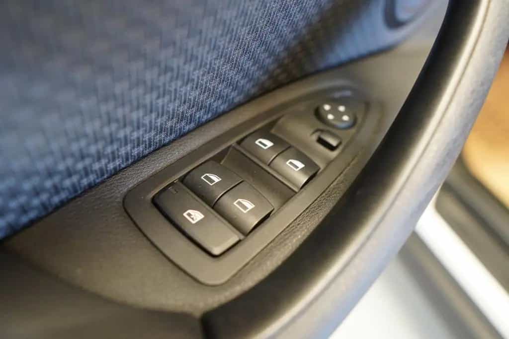 BMW X1 sDrive18d Aut. "R-KAM*LED*NAVI"CARPLAY" 07/2018-photo-12