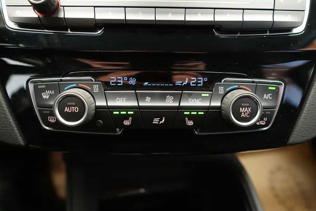 BMW X1 sDrive18d Aut. "R-KAM*LED*NAVI"CARPLAY" 07/2018-photo-30