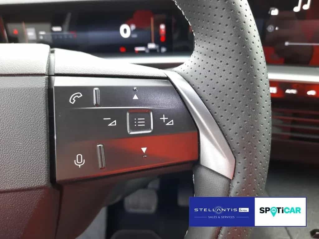 Opel Grandland 1.2 Mild-Hybrid GS 02/2025-photo-17