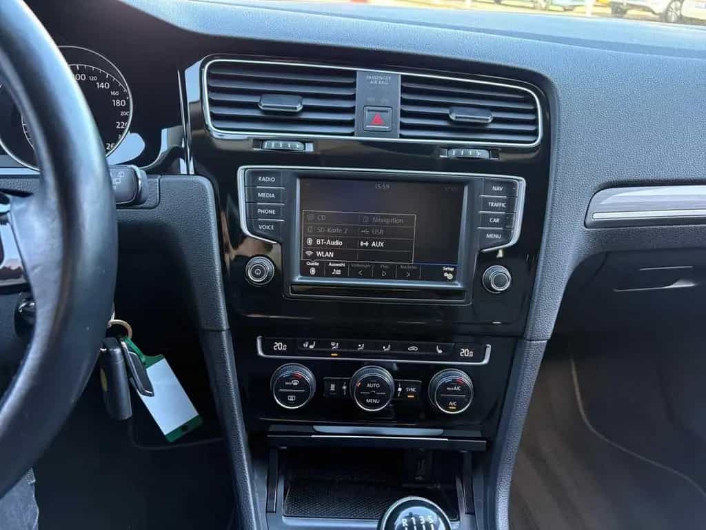 Volkswagen Golf Variant 1.4 TSI Comfortline Garantie Navi S 09/2016-photo-31
