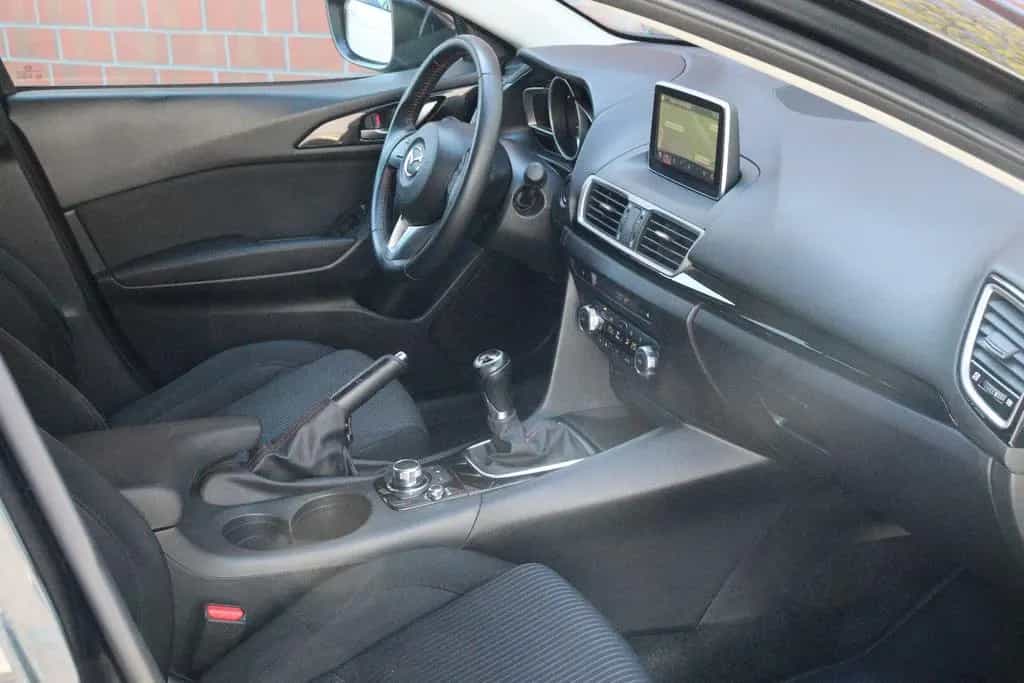 Mazda 3 Lim. 2.0 Center-Line Navi Sitzheizung PDC 03/2016-photo-10