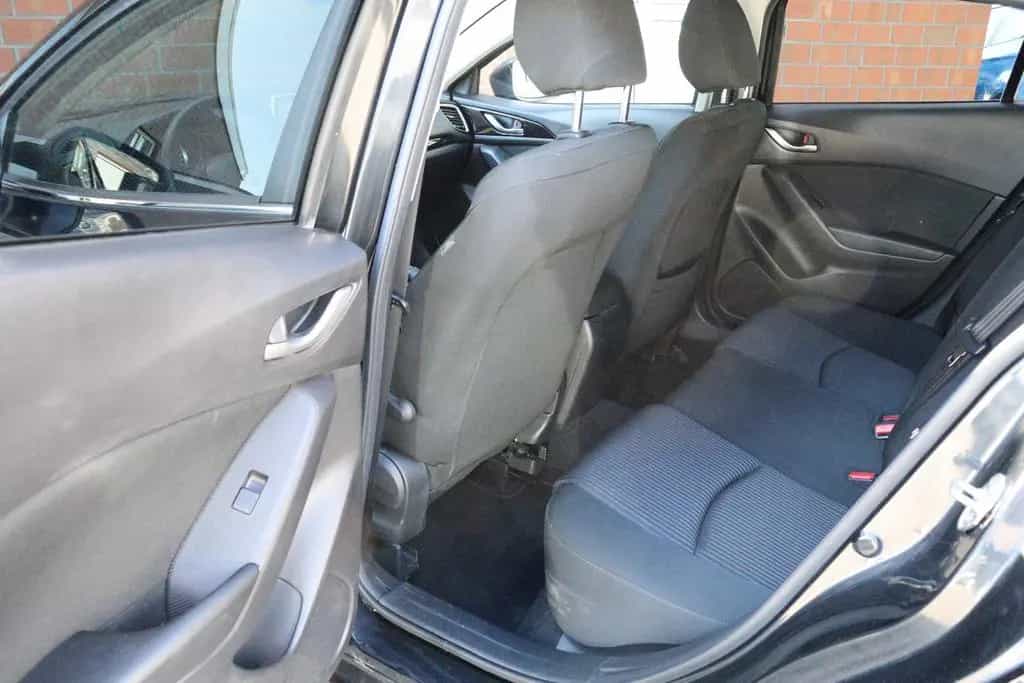 Mazda 3 Lim. 2.0 Center-Line Navi Sitzheizung PDC 03/2016-photo-18