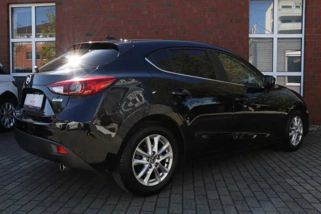 Mazda 3 Lim. 2.0 Center-Line Navi Sitzheizung PDC 03/2016-photo-4