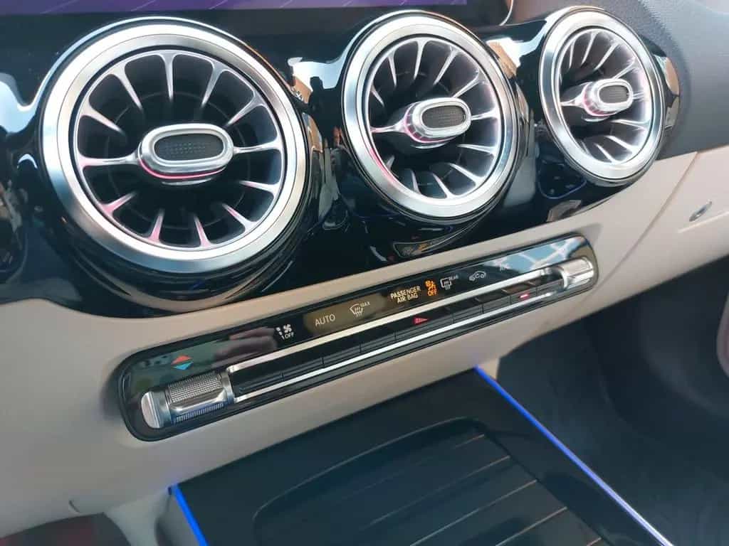 Mercedes-Benz B 200 1.Hd Pano KAMERA Ambiente 06/2019-photo-20