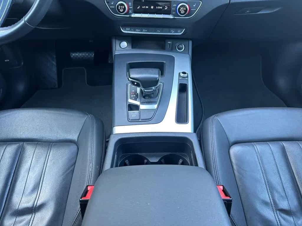 Audi Q5 2.0 TDI quattro AHK Navi Pano Rückfahrkamera 01/2022-photo-8