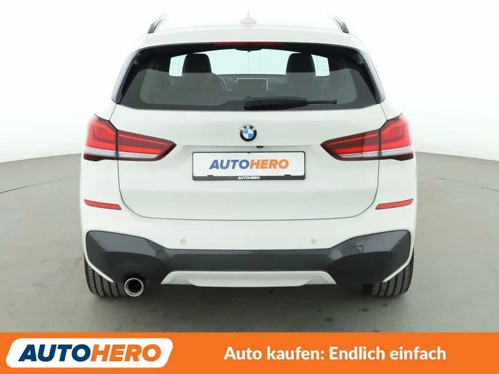 BMW X1 sDrive 18i M Sport Aut.*NAVI*CAM*LED*TEMPO* 03/2020-photo-3