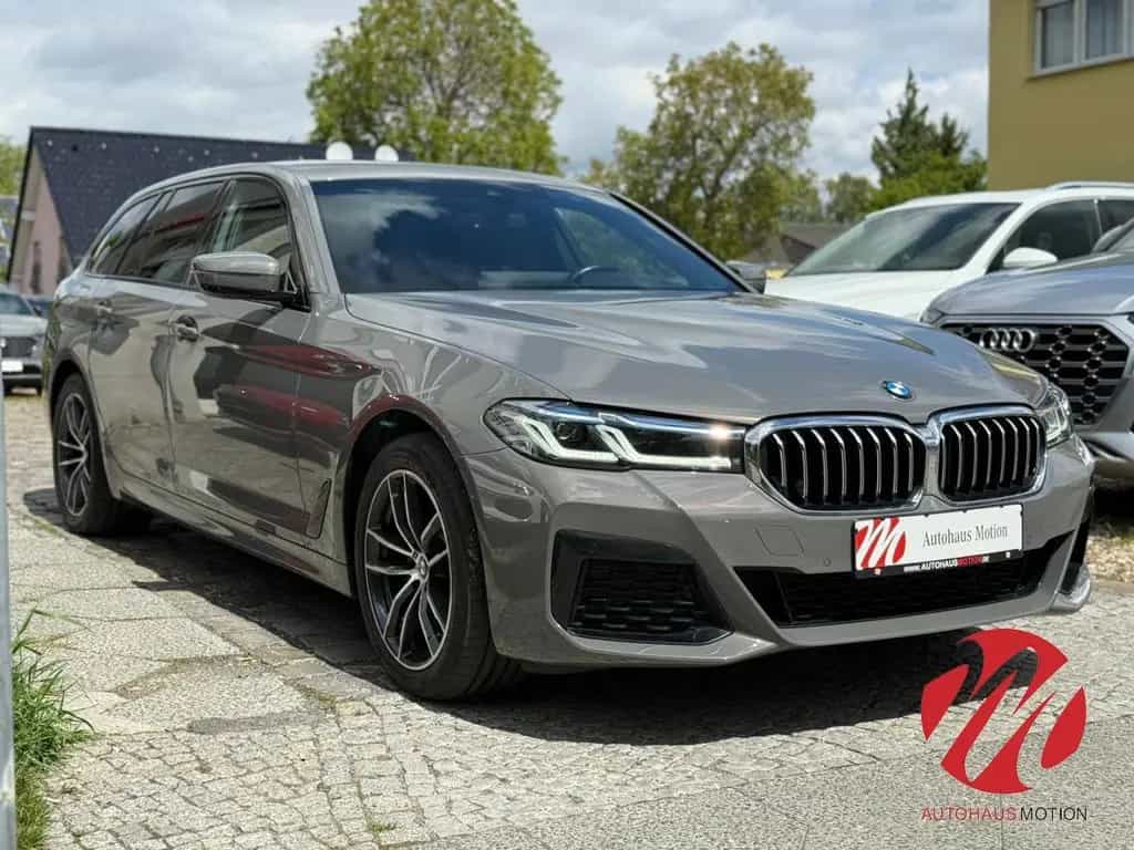 BMW 520 d xDrive M Sport Touring Laser Navi HUD ACC 09/2021-photo-2
