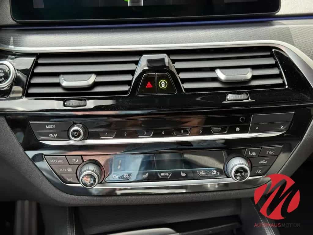 BMW 520 d xDrive M Sport Touring Laser Navi HUD ACC 09/2021-photo-23