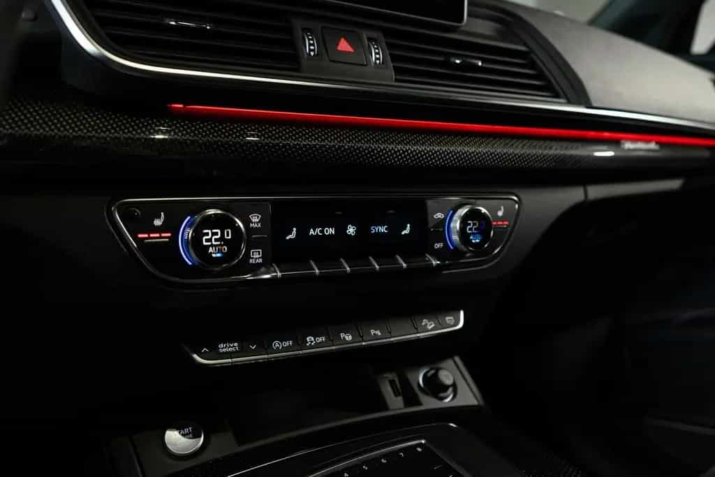 Audi Q5 40 TDI quattro sport S-line competition STHZ 01/2020-photo-21