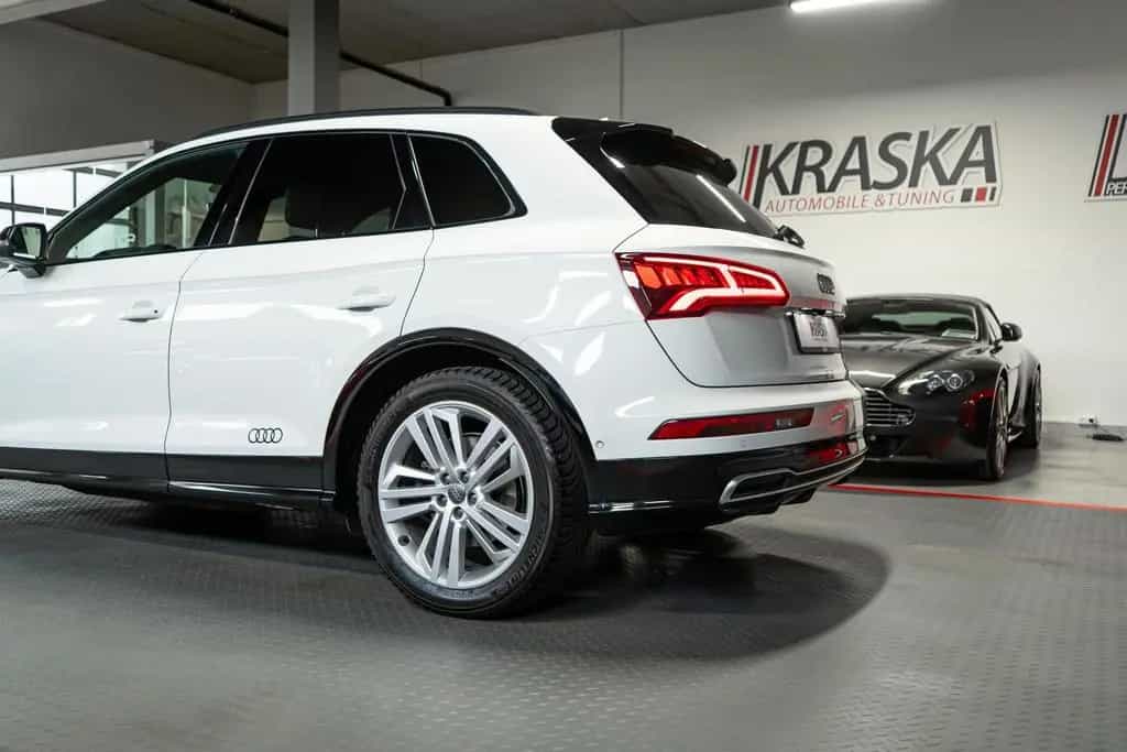 Audi Q5 40 TDI quattro sport S-line competition STHZ 01/2020-photo-9