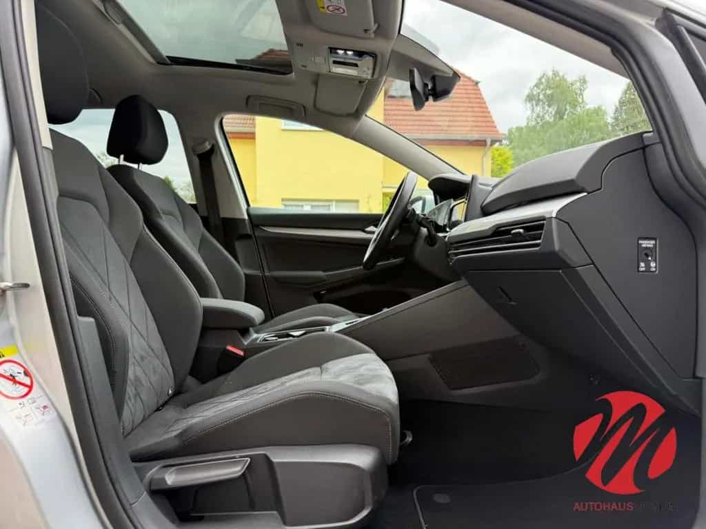 Volkswagen Golf VIII Life 2.0 TDI SCR DSG Pano Navi LED ACC 04/2022-photo-14