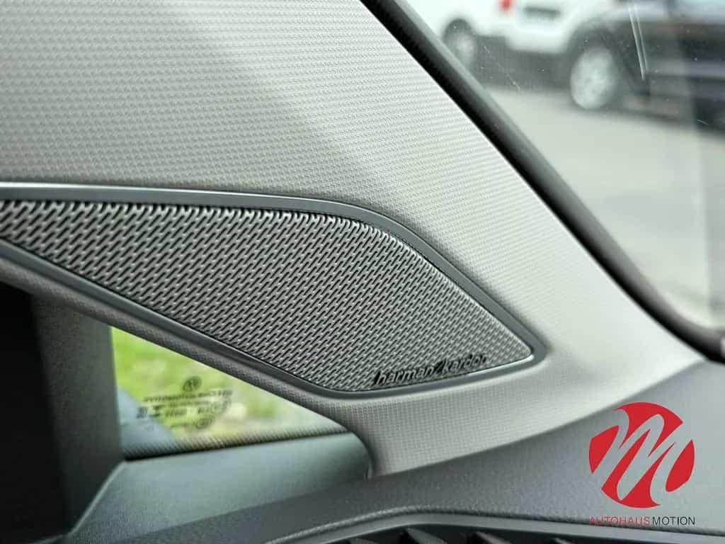 Volkswagen Golf VIII Life 2.0 TDI SCR DSG Pano Navi LED ACC 04/2022-photo-20
