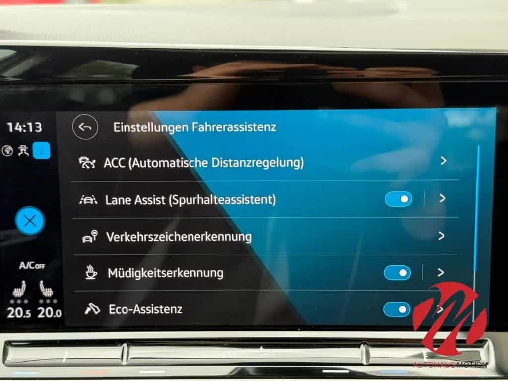 Volkswagen Golf VIII Life 2.0 TDI SCR DSG Pano Navi LED ACC 04/2022-photo-27