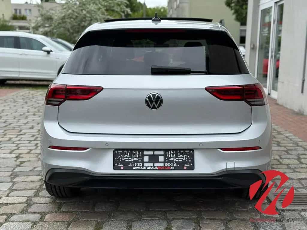 Volkswagen Golf VIII Life 2.0 TDI SCR DSG Pano Navi LED ACC 04/2022-photo-4