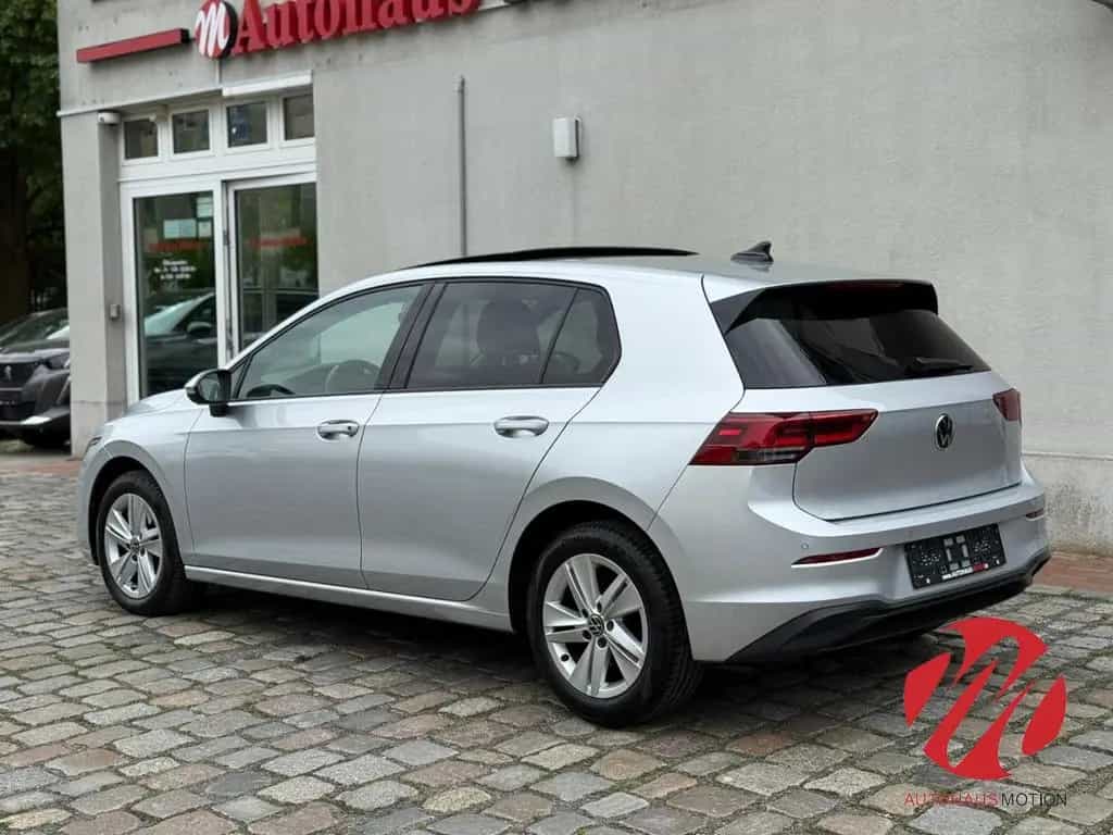 Volkswagen Golf VIII Life 2.0 TDI SCR DSG Pano Navi LED ACC 04/2022-photo-6