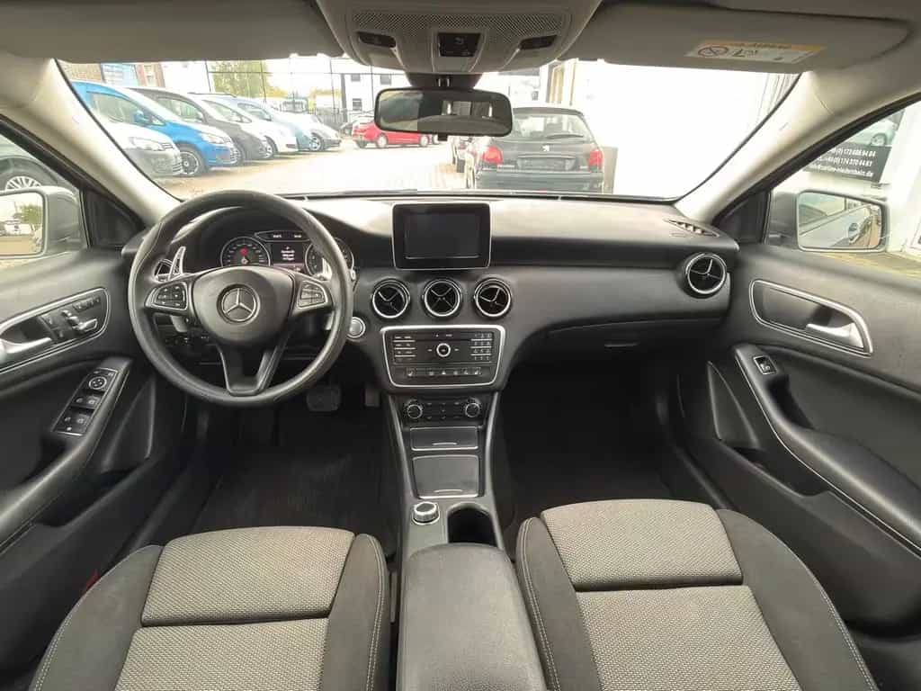 Mercedes-Benz A-Class A A 180 BlueEfficiency 09/2017-photo-14