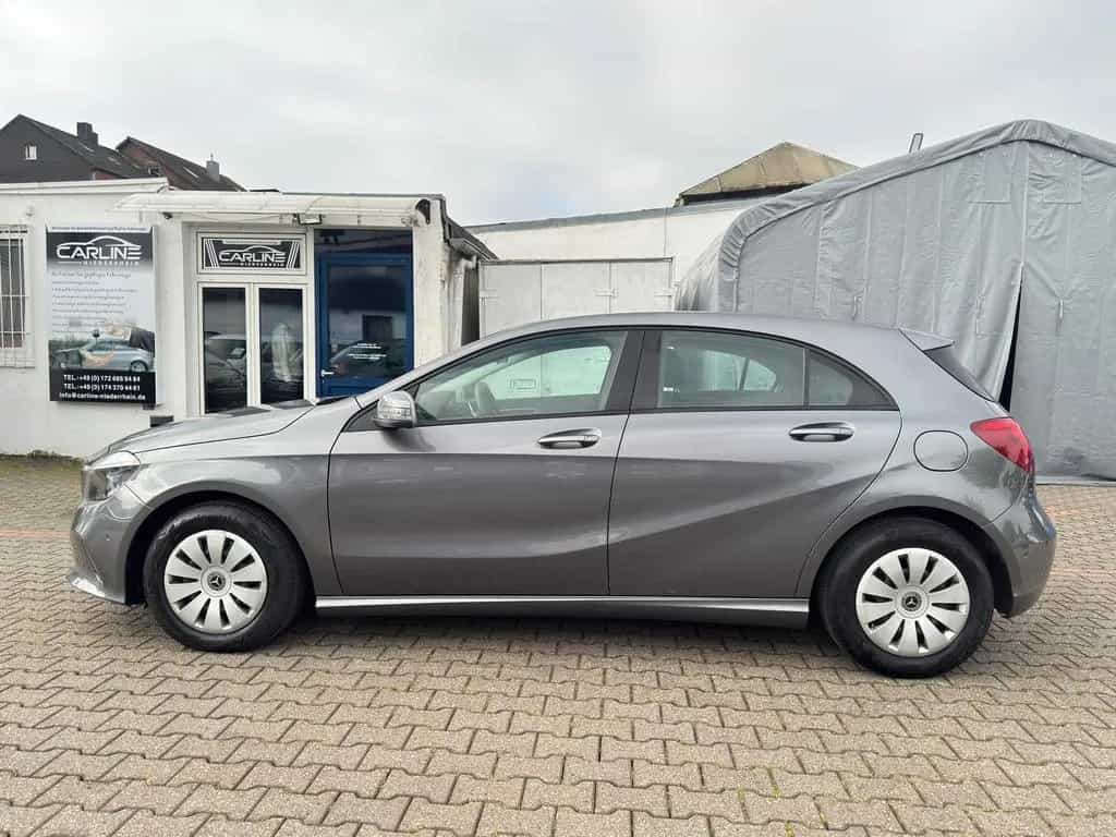 Mercedes-Benz A-Class A A 180 BlueEfficiency 09/2017-photo-3