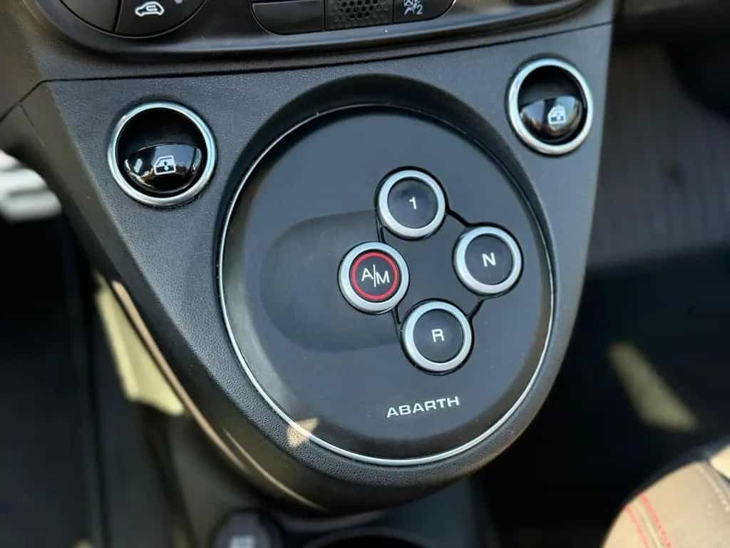 Abarth 695C Competizione 1.4 t-jet 180cv auto SA 02/2025-photo-2
