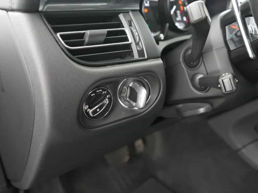 Porsche Macan 2.0 T 12/2022-photo-21