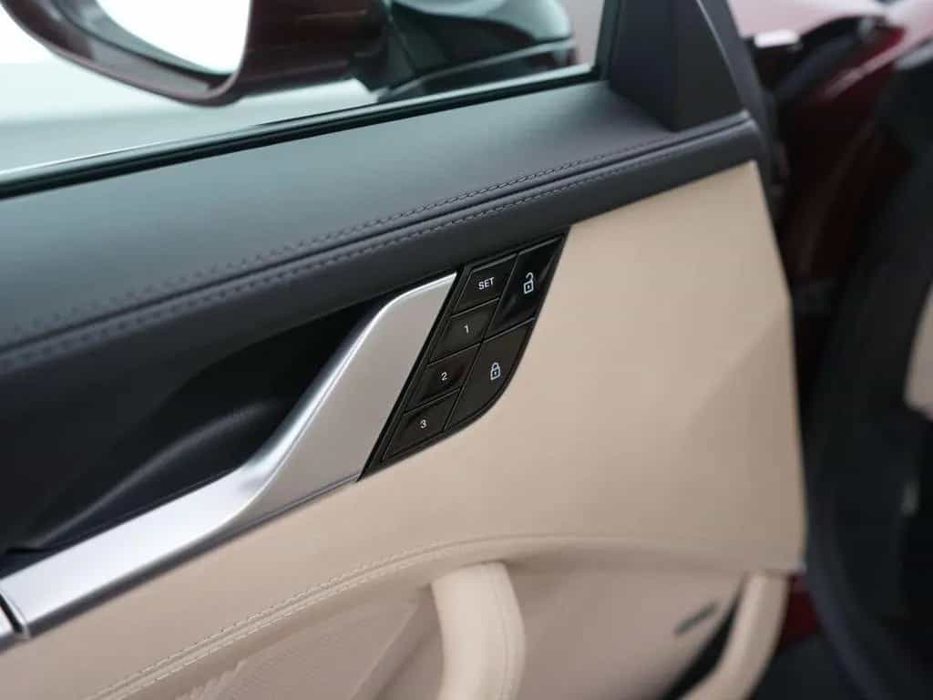 Porsche 992 Targa 4S Heritage Edition 02/2021-photo-12