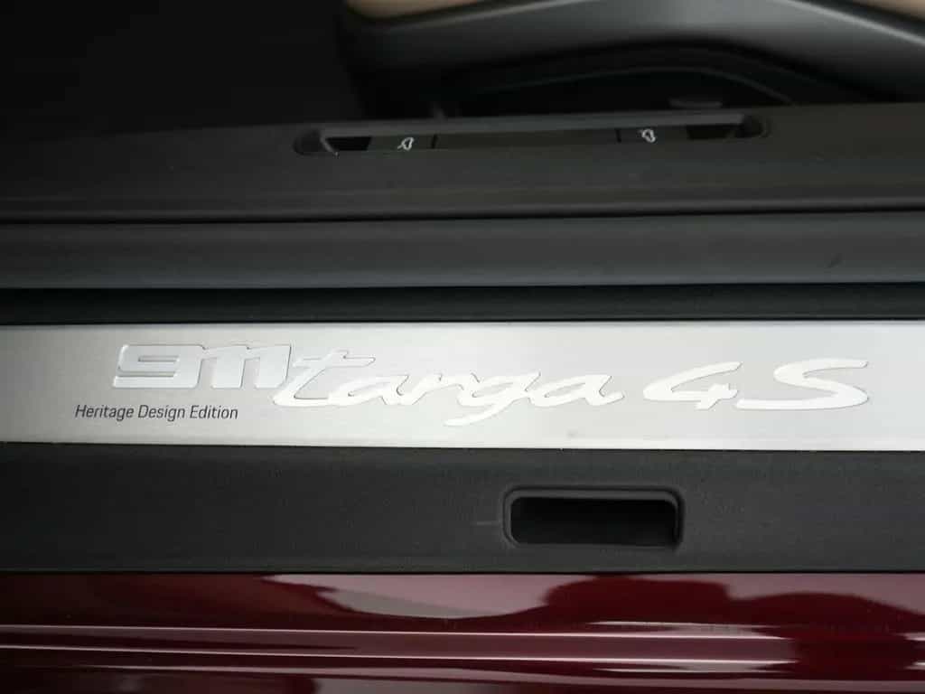 Porsche 992 Targa 4S Heritage Edition 02/2021-photo-18
