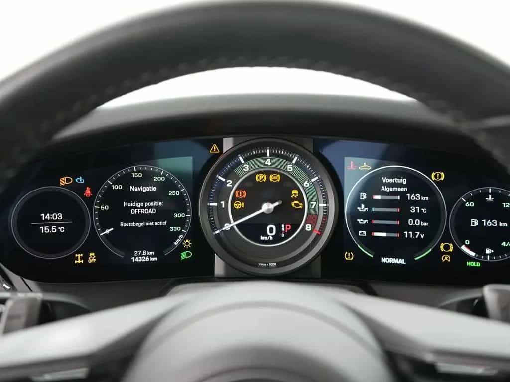 Porsche 992 Targa 4S Heritage Edition 02/2021-photo-23