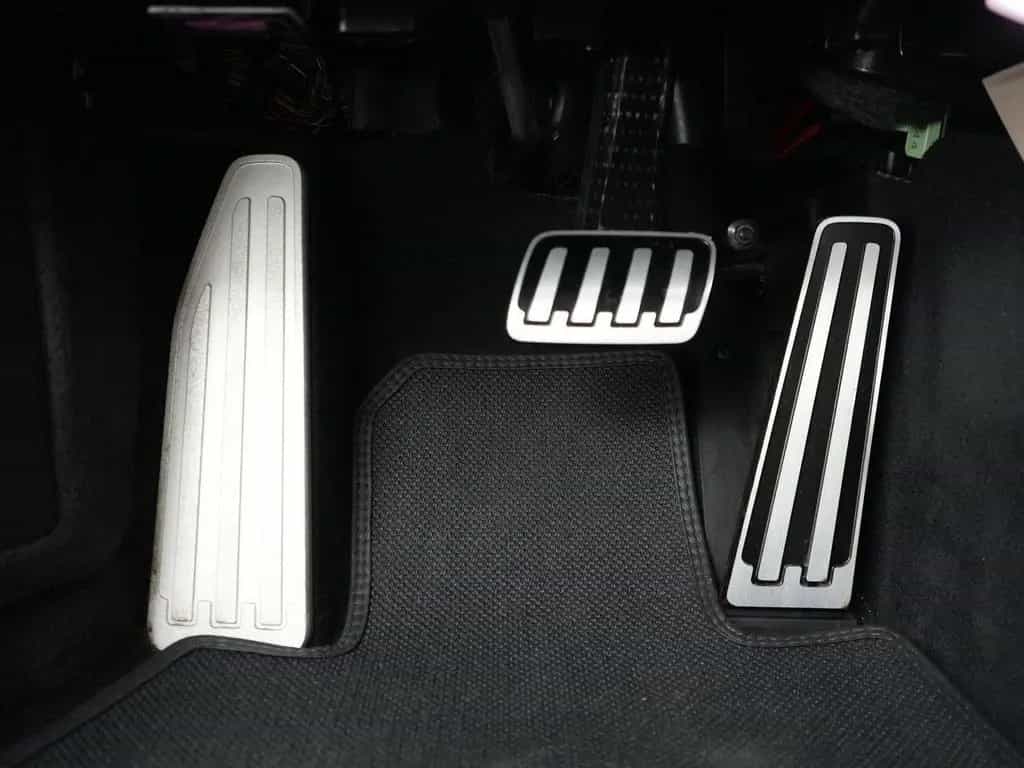 Porsche 992 Targa 4S Heritage Edition 02/2021-photo-30
