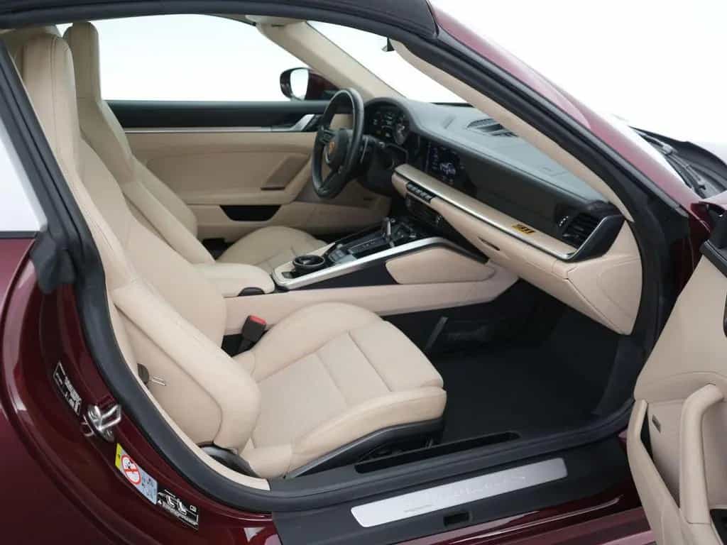 Porsche 992 Targa 4S Heritage Edition 02/2021-photo-33
