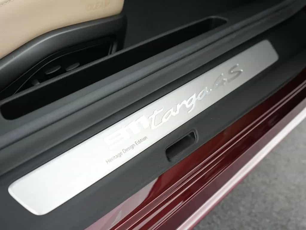 Porsche 992 Targa 4S Heritage Edition 02/2021-photo-34
