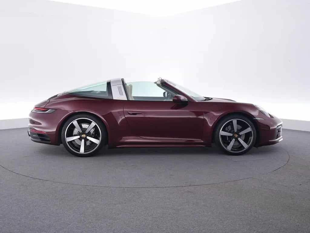 Porsche 992 Targa 4S Heritage Edition 02/2021-photo-5