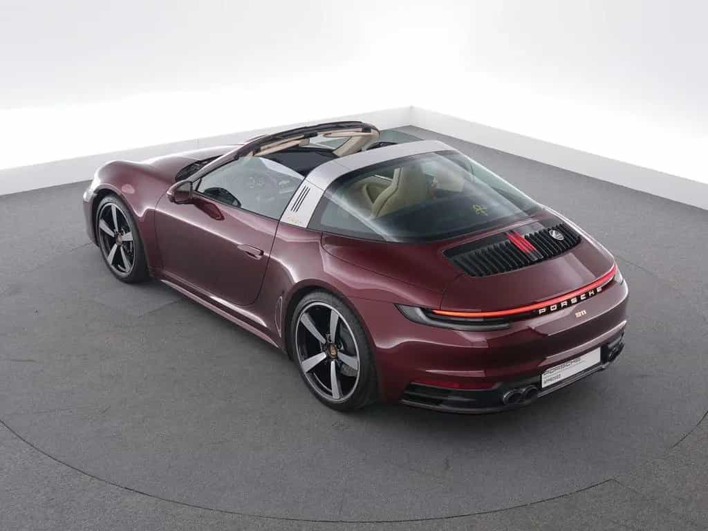 Porsche 992 Targa 4S Heritage Edition 02/2021-photo-9