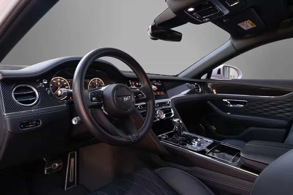 Bentley Flying Spur V8 08/2022-photo-12