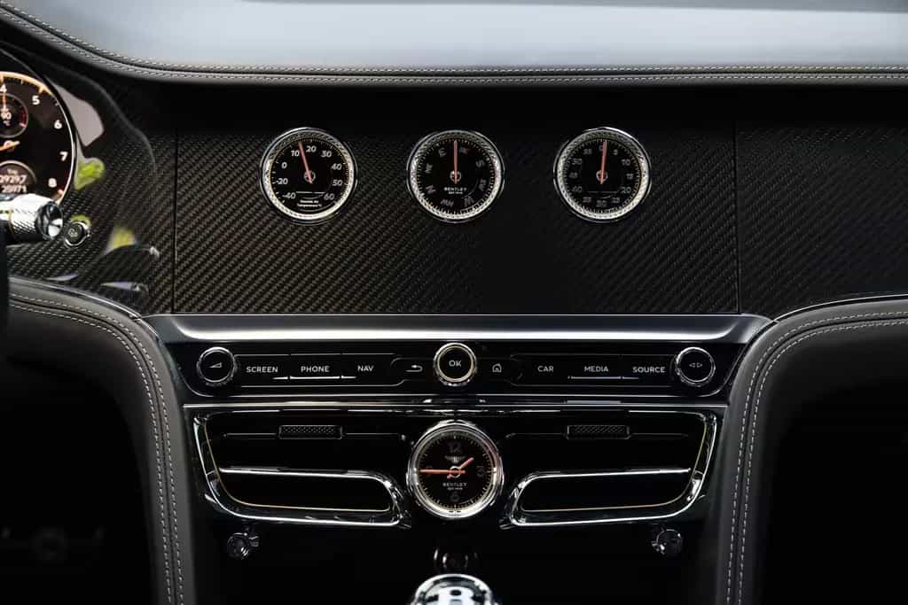 Bentley Flying Spur V8 08/2022-photo-16