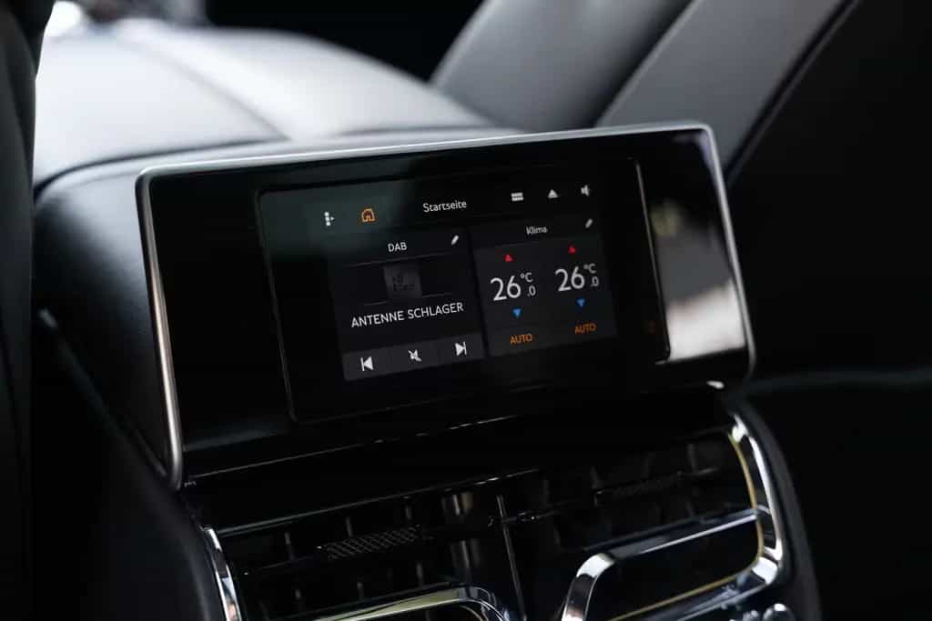 Bentley Flying Spur V8 08/2022-photo-21