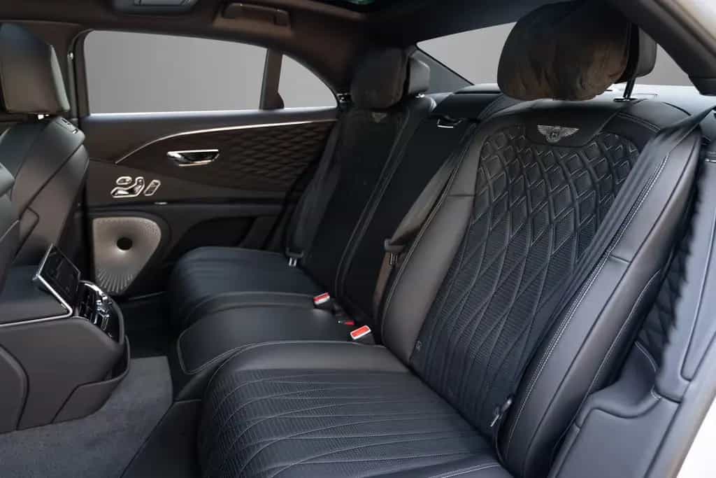 Bentley Flying Spur V8 08/2022-photo-24