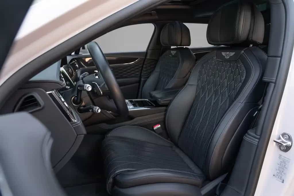 Bentley Flying Spur V8 08/2022-photo-9