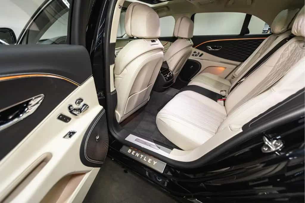 Bentley Flying Spur V8 Azure |Piano Linen Veneer|Rotatin 06/2024-photo-19