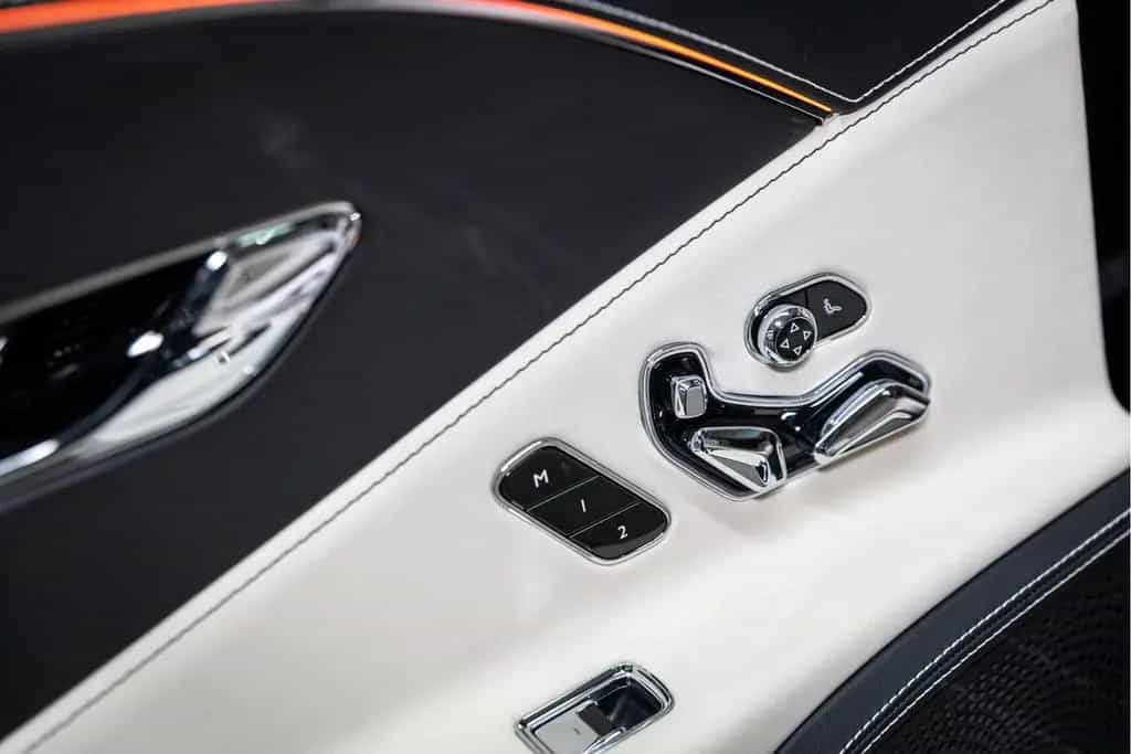Bentley Flying Spur V8 Azure |Piano Linen Veneer|Rotatin 06/2024-photo-25