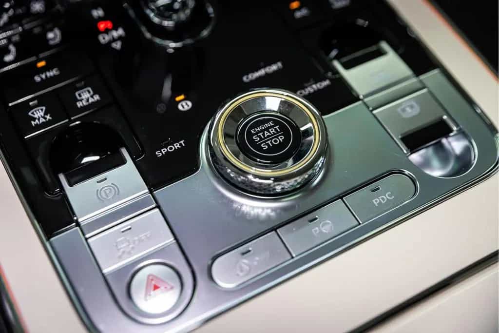 Bentley Flying Spur V8 Azure |Piano Linen Veneer|Rotatin 06/2024-photo-27