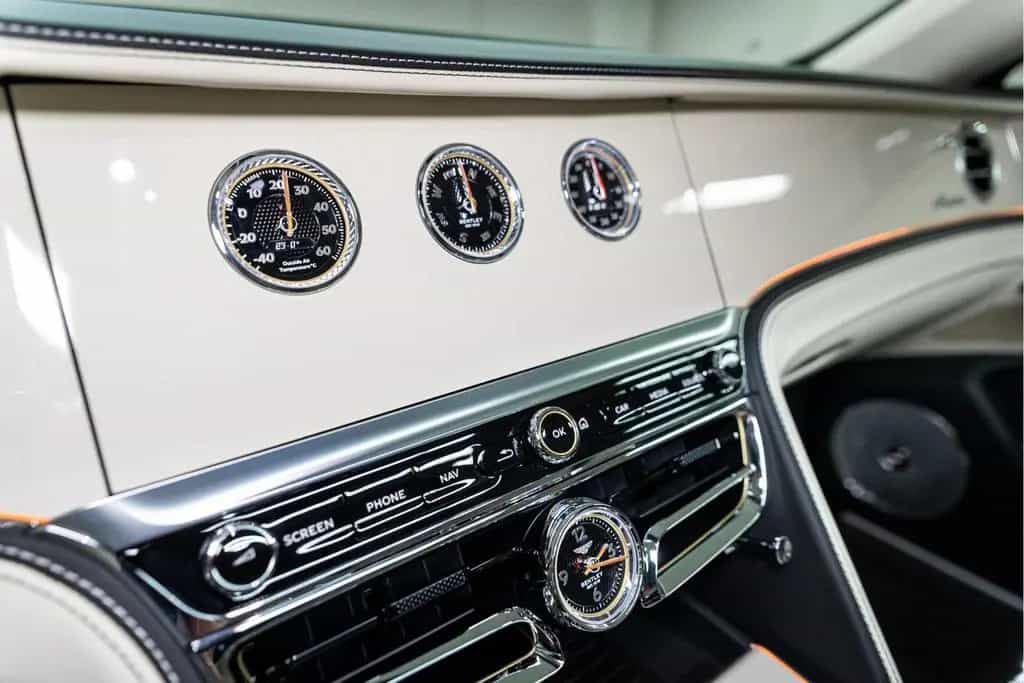 Bentley Flying Spur V8 Azure |Piano Linen Veneer|Rotatin 06/2024-photo-33