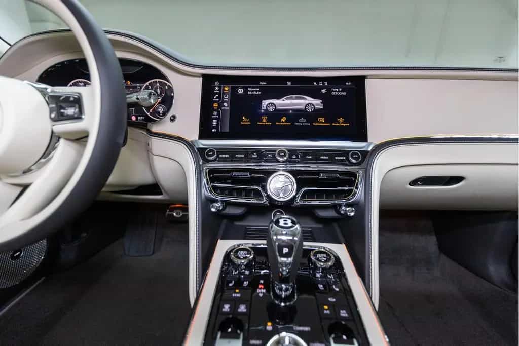 Bentley Flying Spur V8 Azure |Piano Linen Veneer|Rotatin 06/2024-photo-42